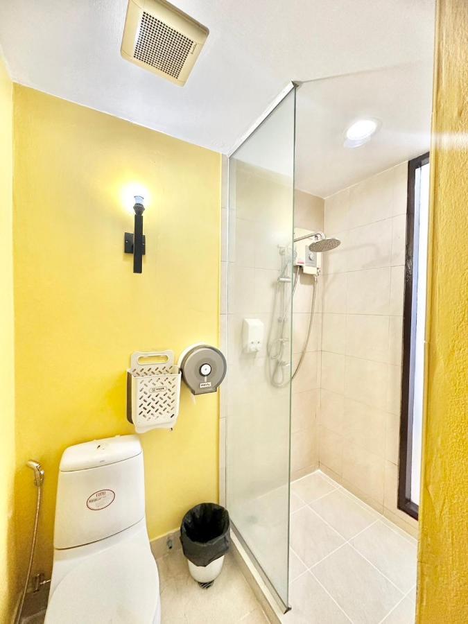 Abc So Hotel Bangkok Buitenkant foto